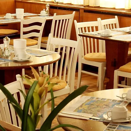 Hotel Weisses Kreuz 3*