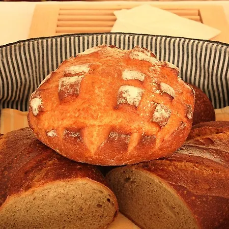 호텔 바이세스 크로이츠 3*