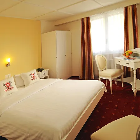 Weisses Kreuz Hotel Entrelagos
