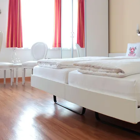 Weisses Kreuz Hotel Entrelagos