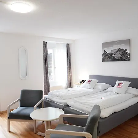 Hotel Weisses Kreuz 3*