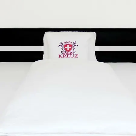 Weisses Kreuz Готель