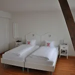 Weisses Kreuz 3*