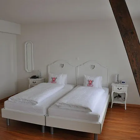 Weisses Kreuz 3*