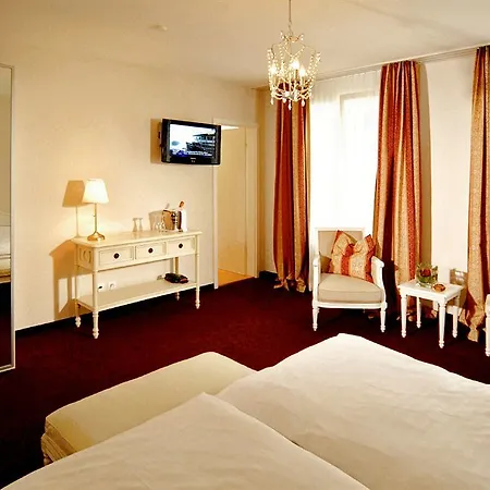 Otel Weisses Kreuz 3*